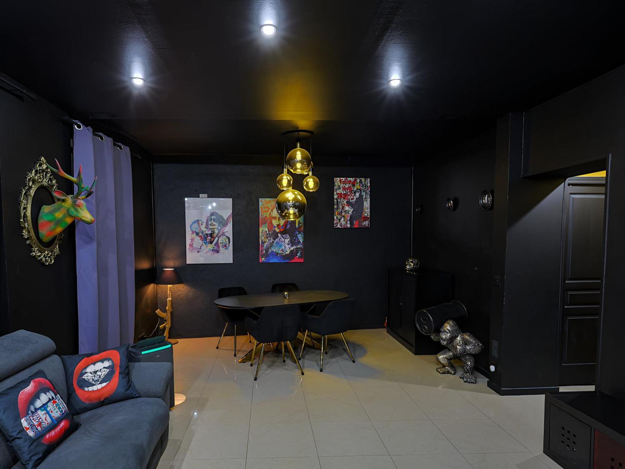 Appartement Pop Art - Asterix,Cdg,Chantilly,Disney La Chapelle-en-Serval Exteriör bild