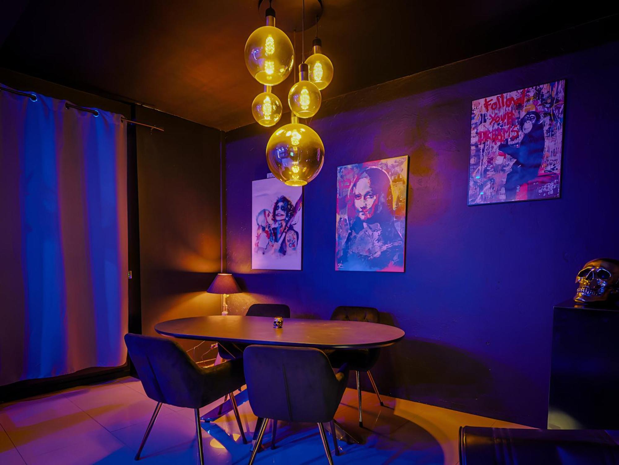 Appartement Pop Art - Asterix,Cdg,Chantilly,Disney La Chapelle-en-Serval Exteriör bild